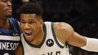 【NBA】DF4人に囲まれても得点　2季連続MVPスターの“規格外ダンク”に米仰天「4vs1だぞ」