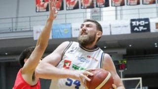 Bリーグ第4節のベストオブタフショット…1位はショーン・オマラの豪快アリウープ！