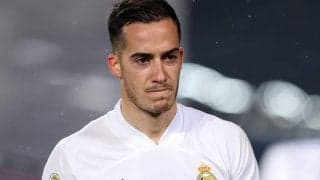 マドリー通算250試合出場達成のL・バスケス、親子で鍛え上げられた肉体美を披露