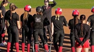 教員の「部活指導負担」問題は解消できるか　やりたい人の“指導する権利”も守る米国