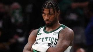 19点リードから大逆転負けで3連敗となったスマートが主軸2人に苦言「パスしろ」