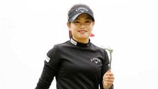 河本結が私服姿でパシャリ　石畳広がる“京都の街並みショット”に反響「脚長いです」