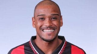 札幌FWドウグラス・オリヴェイラが左ヒラメ筋肉離れ…練習中に負傷