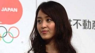 田中理恵、ボーダースカートでゴルフ練習　ファン注目「やっぱ運動神経良い」「綺麗」