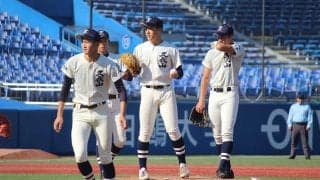 【高校野球】日大三に14-3大勝　センバツ王手に導いた31歳青年監督の一言「誰でも緊張するよな」