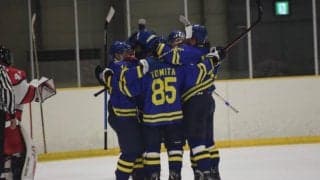 【アイスホッケー部】宮本が１人で３得点！　シーソーゲームを制し、立命大に勝利！