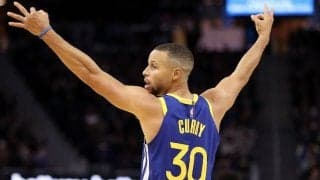 好調のステフィン・カリーをスティーブ・カーHCが称賛「彼は挑戦するんだ」