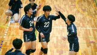日本体大男子バレーボール部とザムストがパートナーシップ契約を締結