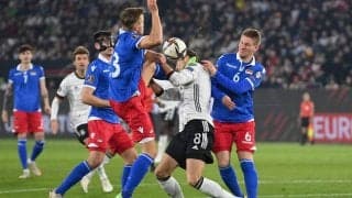 ドイツ代表ゴレツカへの足裏ハイキックでレッドも…退場後の行いには賞賛の声「すぐに謝罪した」