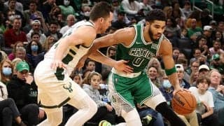 バックスとの激戦をセルティックスが制す！ウォリアーズは好調ブルズに快勝／NBA