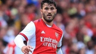 代表戦で危険タックル…なのに歩いてピッチを後に？ 躍進中のアーセナルDFコラシナツが負傷交代