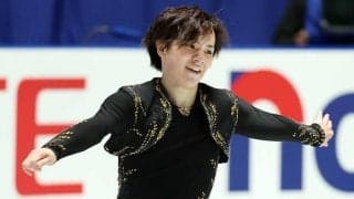 宇野昌磨らNHK杯覇者6人の大ジャンプ写真が話題　写り込んだ「後ろの茶色」の正体とは