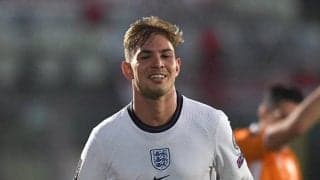 代表初ゴールのスミス・ロウ、同僚サカと共演できた喜び語る 「一緒にプレーできて嬉しい」