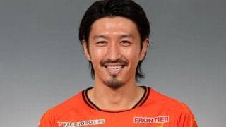 山口のDF渡部博文に第二子誕生、親子3ショットで喜び「ひきつづき渡部ファミリーをどうぞよろしく」