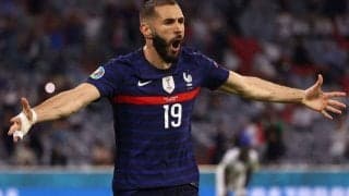 ベンゼマがプライベートジェットで帰国、優雅な1枚にファンも羨望「乗ってみたい」「キング」