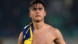 ユベントスの10番・ディバラがファッション誌の表紙モデルに、素肌に白シャツで色気漂う一枚に