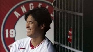 大谷翔平、MVPを祝った同僚と“友情2ショット”に米反響「2人が大好き」「良い写真」