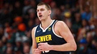 大黒柱ニコラ・ヨキッチが右手首捻挫…ナゲッツ指揮官は「復帰時期は決まっていない」