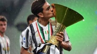 男子テニス優勝のズベレフをユベントスのディバラも祝福！トロフィーも持たせてもらう