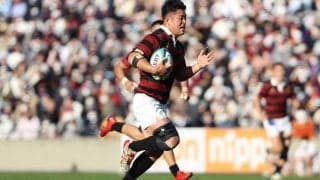 前半のリードを守り切り　伝統の一戦を制す