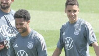 ニャブリとミュージアラがワクチンを接種