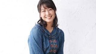 「何てダイナミックなスイング」　女優の一振りが「可愛さと反比例してる動き」