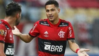 ブラジル1部で\"珍事\"発生、ショーツを上げ過ぎて\"ボール\"が露出「チャオ」「VARが見てなくてよかった」