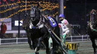 ばんえい十勝・鈴木恵介騎手、通算3000勝を達成！