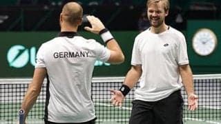 ズベレフ不在のドイツ 激闘制し4強