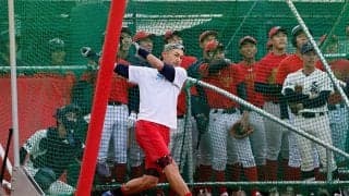 イチロー氏が「高校に現れ、柵越えを放った」　2年連続の高校生指導が米国でも話題に