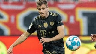 バイエルン、スタニシッチが大腿部の筋断裂で負傷離脱…