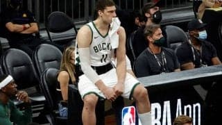 バックス不動の先発センター、ブルック・ロペスが背中の手術により無期限の戦線離脱に