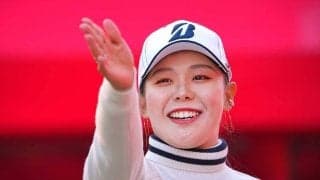 女子ゴルフ吉田優利、私服姿の“お団子ヘア”を公開「とても素敵空間なカフェでした」