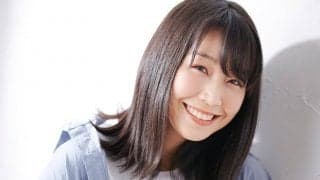 カメラも揺れる強烈スイングの破壊力　HR量産してきたアクション女優の“原点”