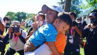 女子ゴルフ、2021年屈指の名場面　もっと見たい、ママ選手が「当たり前」に勝つ未来