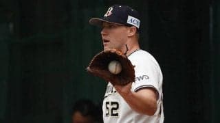 純白ドレスで微笑む美人妻とオリ助っ人右腕が「ゴージャス」　挙式写真が「美しい」