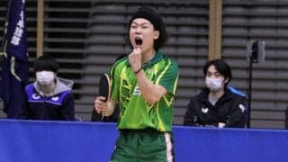 専大・月舘がラストで勝利　全勝対決を制した専大が単独首位に＜卓球・関東学生秋季リーグ＞