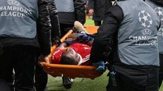 ワン＝ビサカが看板激突で負傷退場…ラングニック「2箇所を打撲」