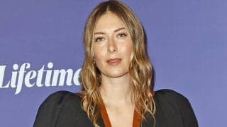 シャラポワがドレス姿を披露。「なんて美しいんだ」「とってもラブリー」などファンが次々書き込み