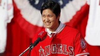 【MLB】大谷翔平に“後光”が射した…名物アナが入団会見振り返る1枚が「素晴らしい写真」