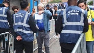 「マスク等の着用を義務化」クラスター発生、「オミクロン株」流行のプレミアリーグが感染対策を強化