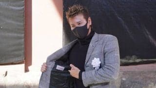 日本ハム新庄監督、譲り受けた衣装で恩師・野村氏と笑顔の別れ　「約束は守った」