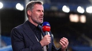 「なんて写真だ!」劇的勝利に沸くファン、レジェンド解説者の肩車写真が話題沸騰「これがフットボールの醍醐味だ」