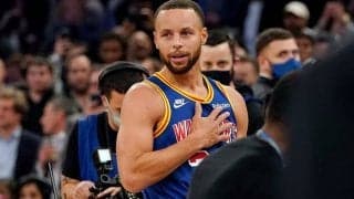 名手カリーがNBA史上最多3ポイント2974本成功　前記録保持者レイ・アレンも拍手で祝福