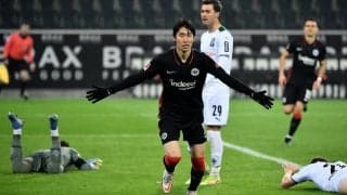 日本代表・鎌田大地の「異常技術ゴール」！超絶トラップからのワンツー突破でドリブルフィニッシュ｢今季ブンデス初得点｣でフランクフルトの逆転勝利に貢献！