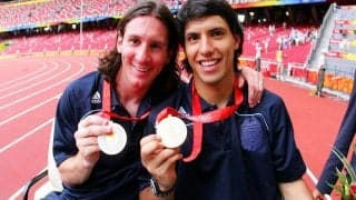 引退のアグエロへ、良き相棒のメッシが惜別メッセージ「とても辛いというのが本音…」