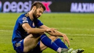 PKの途中で“止まった”選手が警告貰い退場…選手は常習犯