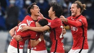 槙野智章の劇的ゴールで忘れてはいけない「褒められたものではないゲームの進め方」【「天皇杯覇者」浦和レッズは「リーグ王者」になり得るか】(2)