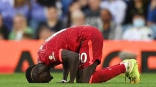 思わず「Ohh」と頭を抱えてしまう…会話相手の兄弟がユナイテッド推しだと知ったマネが失望隠さず「間違ったチームだよ」