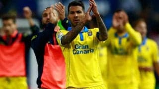 ラス・パルマスFWのランボルギーニが自損事故で大破も…運転していたのは友人で無事